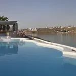 Dreambox Mykonos And Mini Ξενοδοχείο Ορνός