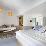 מלון Dreambox Mykonos And Mini 3*