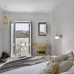מלון Dreambox Mykonos And Mini 3*