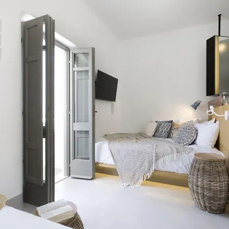 Dreambox Mykonos Suites&mini 3*