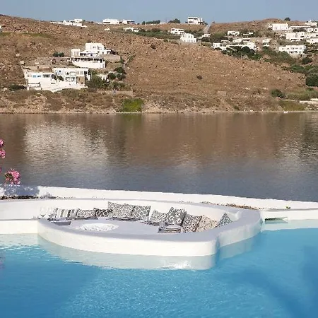 Dreambox Mykonos Suites&mini 3*