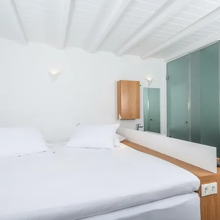 Dreambox Mykonos Suites&mini 3*