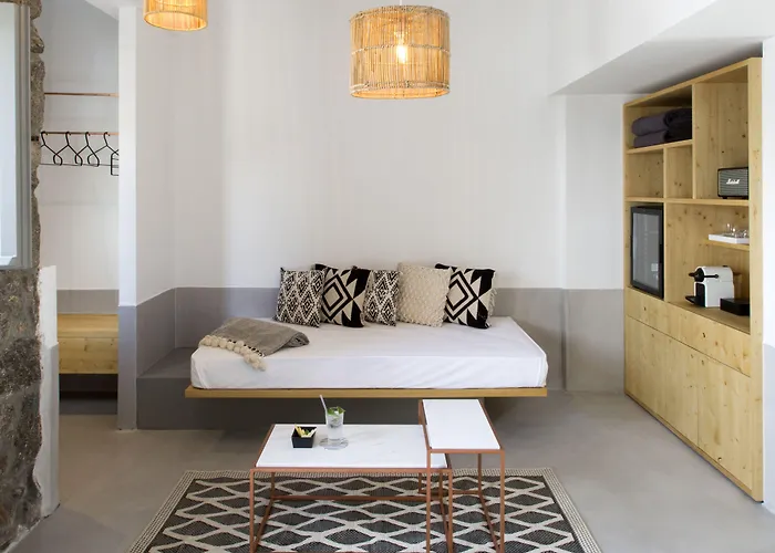 Dreambox Mykonos And Mini 3* אורנוס