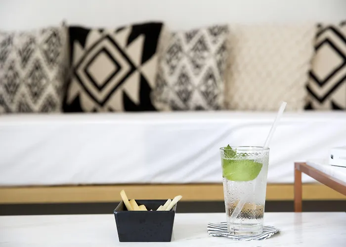 Dreambox Mykonos Suites&mini 3*