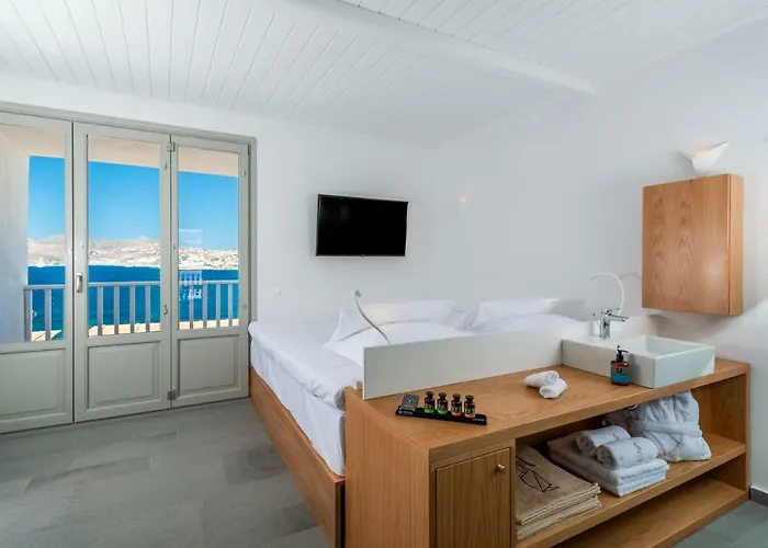 מלון Dreambox Mykonos And Mini 3*