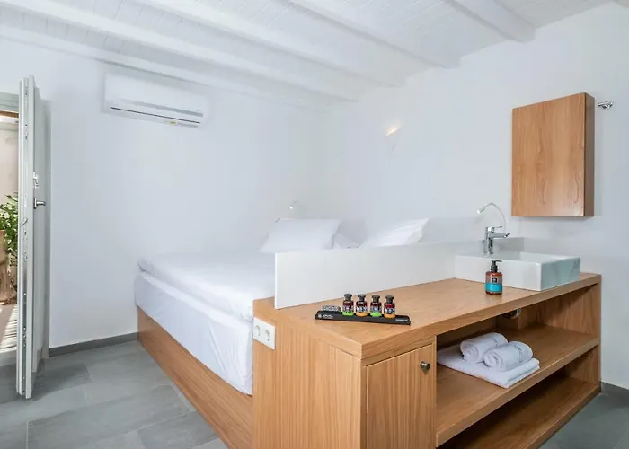 Dreambox Mykonos Suites&mini Hotel